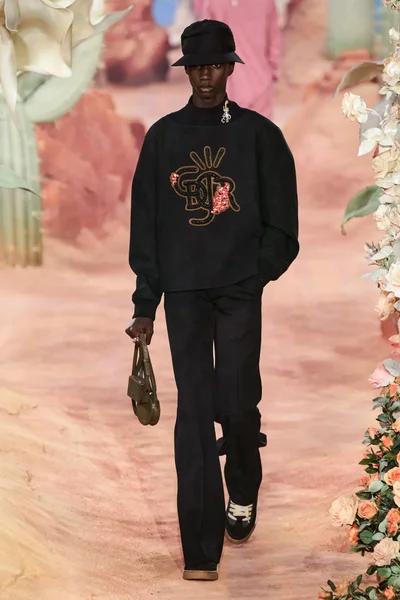 Look 9